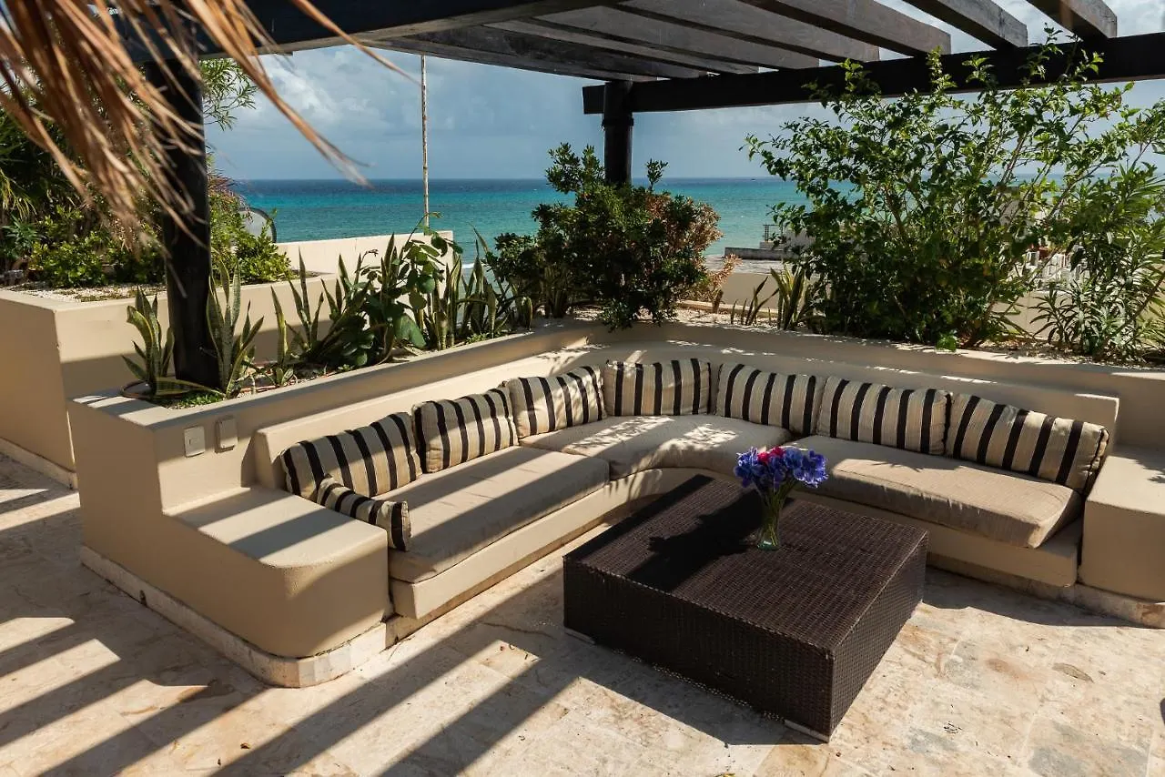 El Taj Oceanfront And Beachside Condo Hotel Playa del Carmen