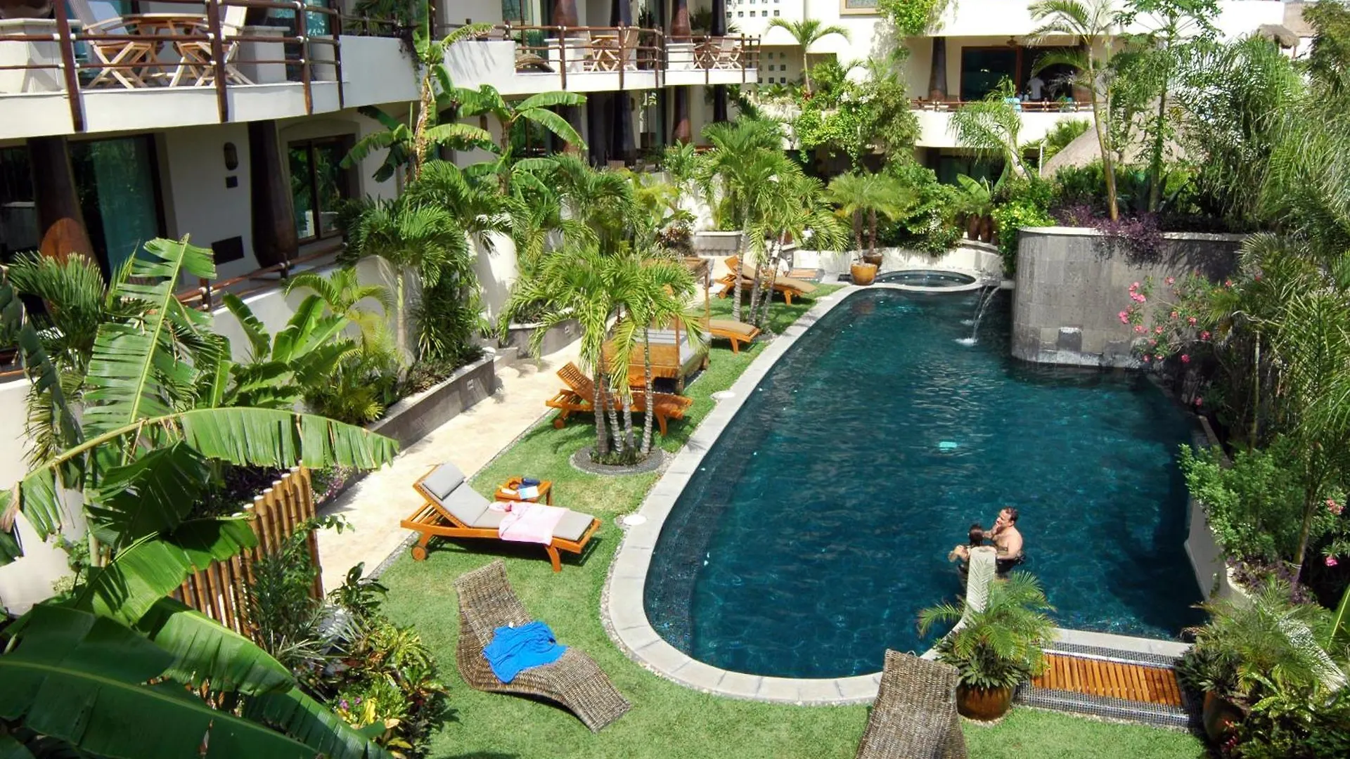 El Taj Oceanfront And Beachside Condo Hotel Playa del Carmen