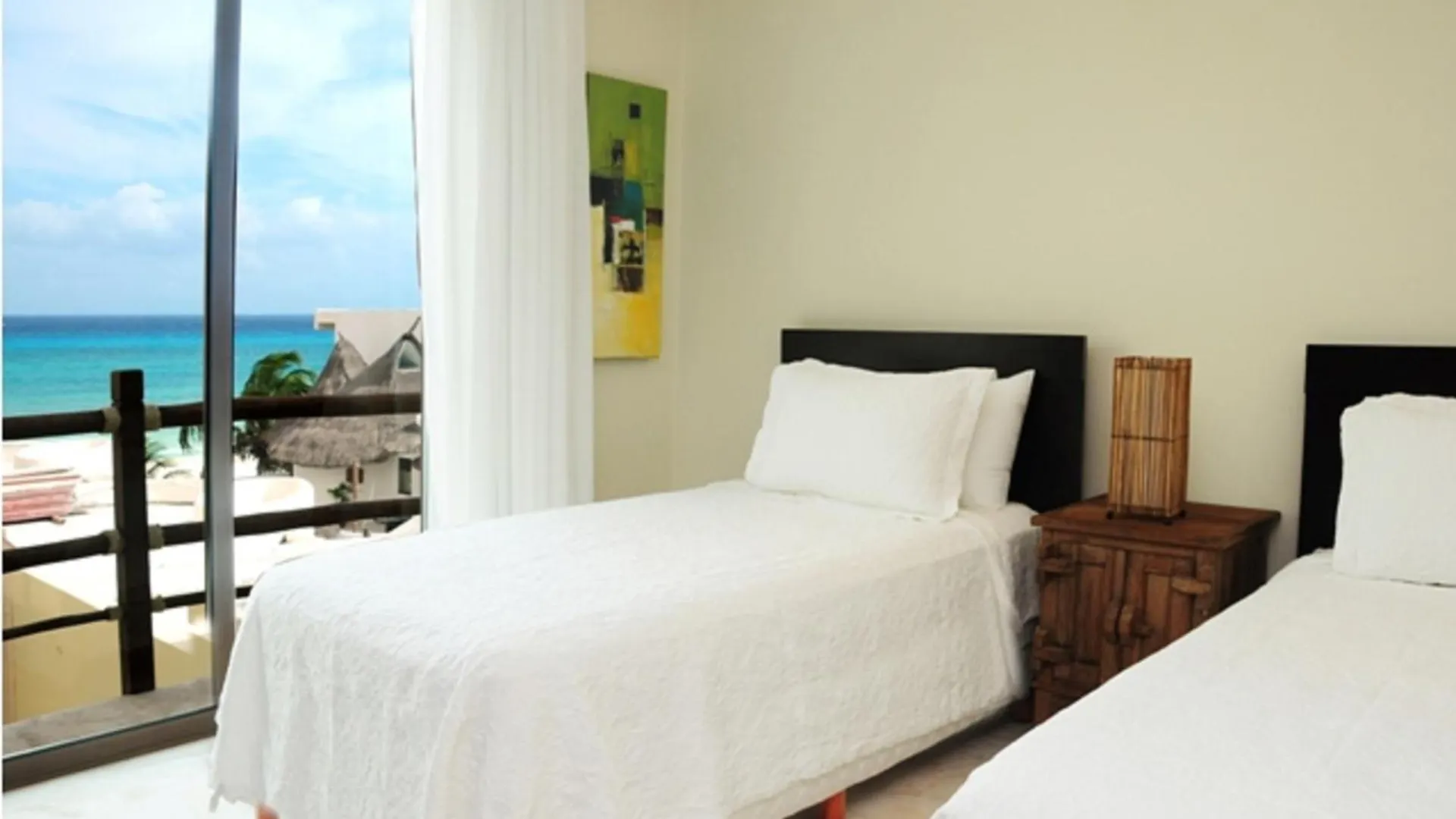El Taj Oceanfront And Beachside Condo Hotel Playa del Carmen