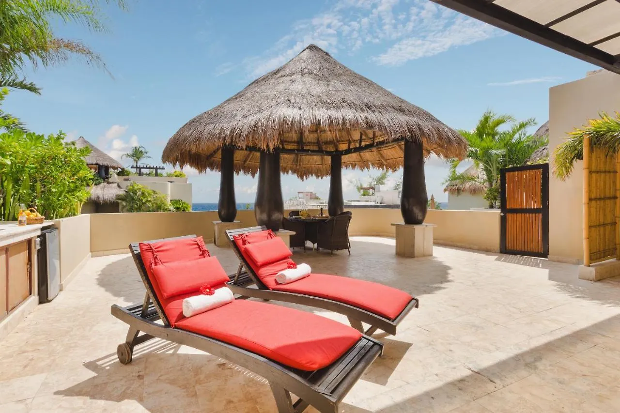 El Taj Oceanfront And Beachside Condo Hotel Playa del Carmen