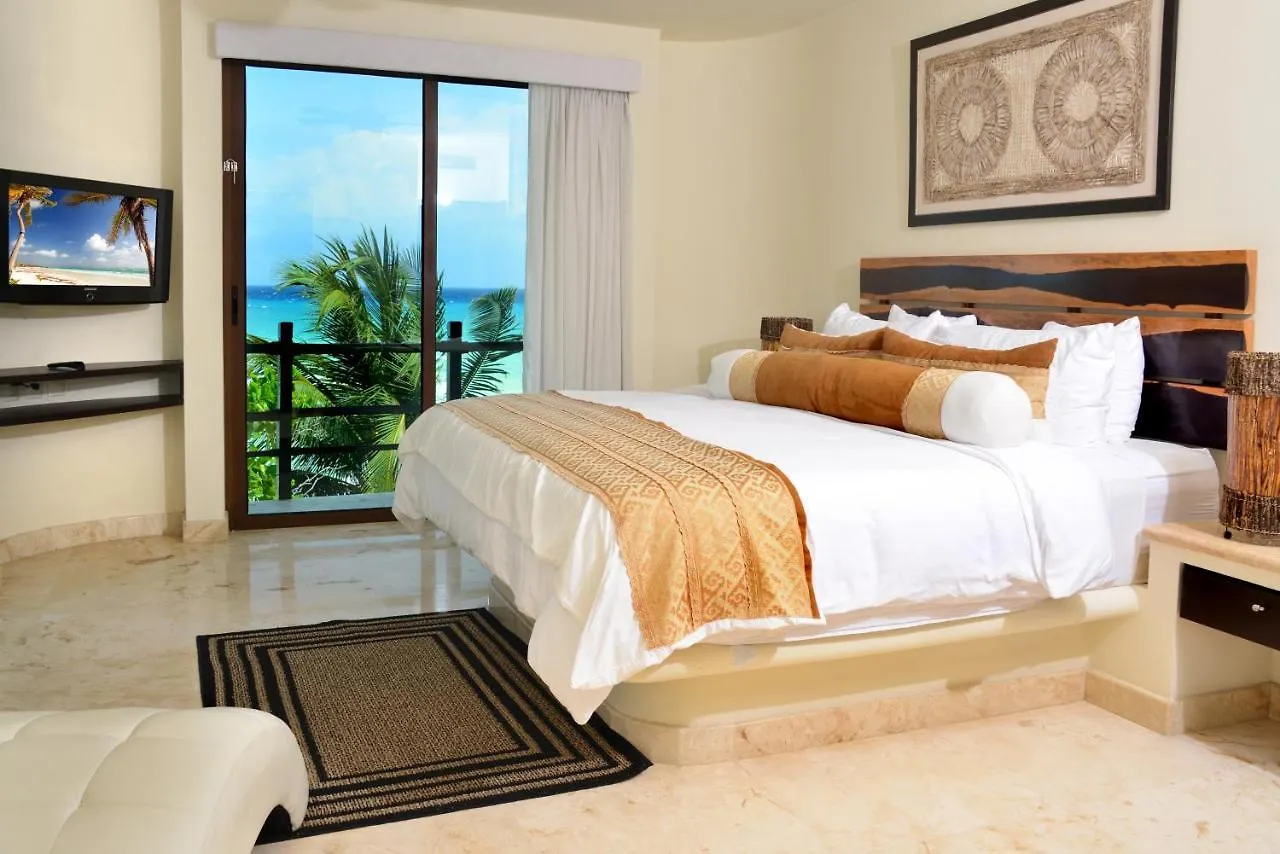 El Taj Oceanfront And Beachside Condo Hotel Playa del Carmen Mexico