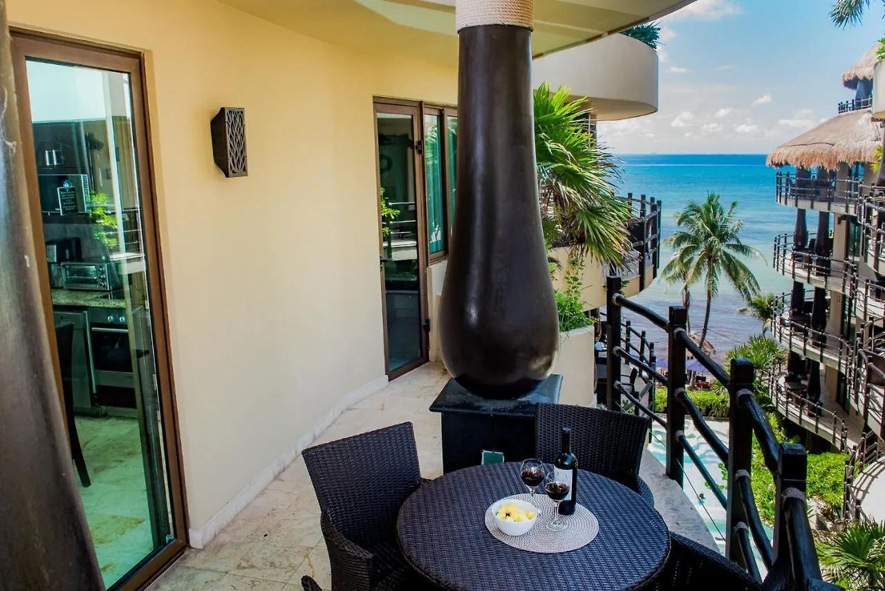 ****  El Taj Oceanfront And Beachside Condo Hotel Playa del Carmen Mexico