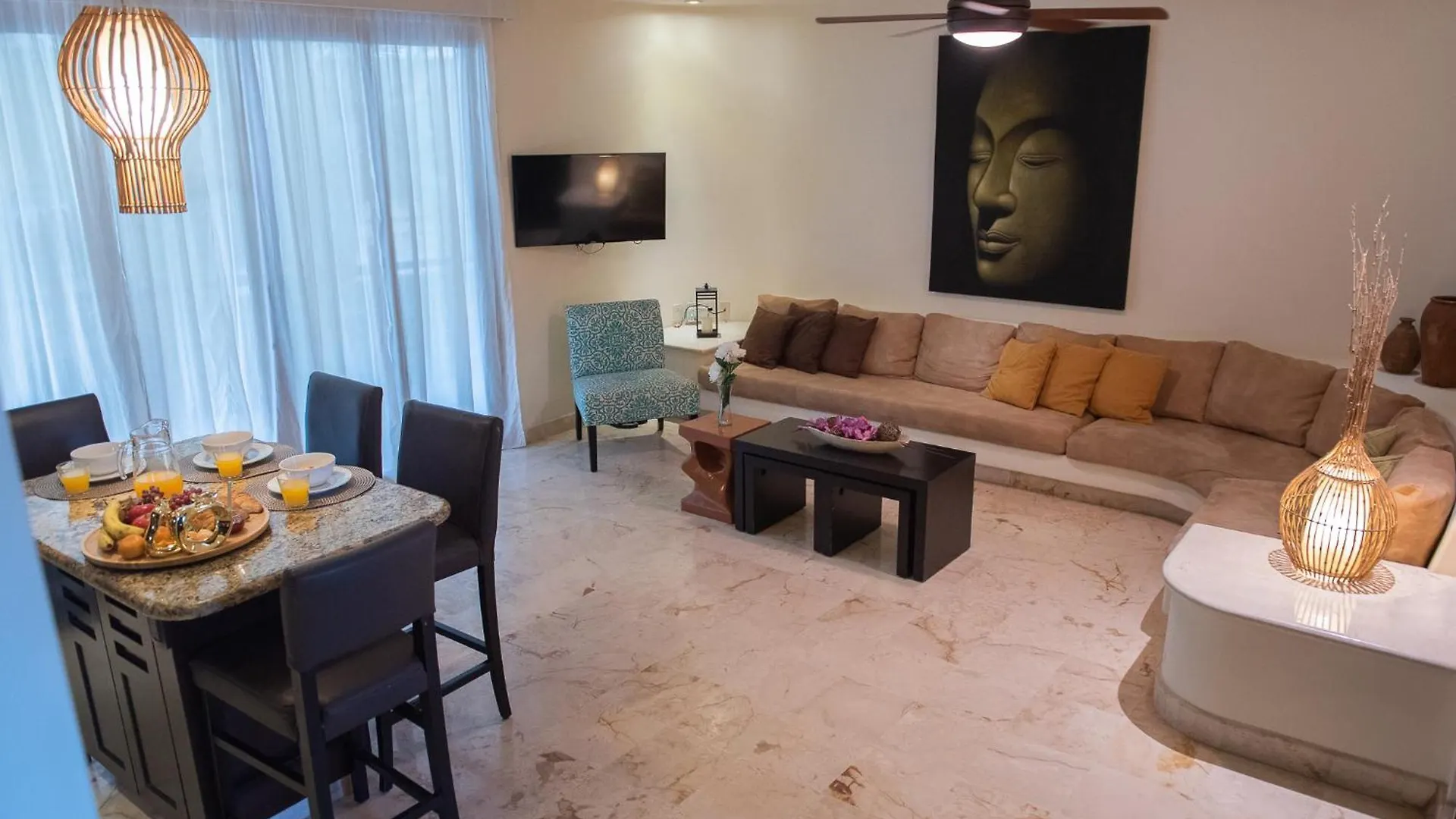 El Taj Oceanfront And Beachside Condo Hotel Playa del Carmen