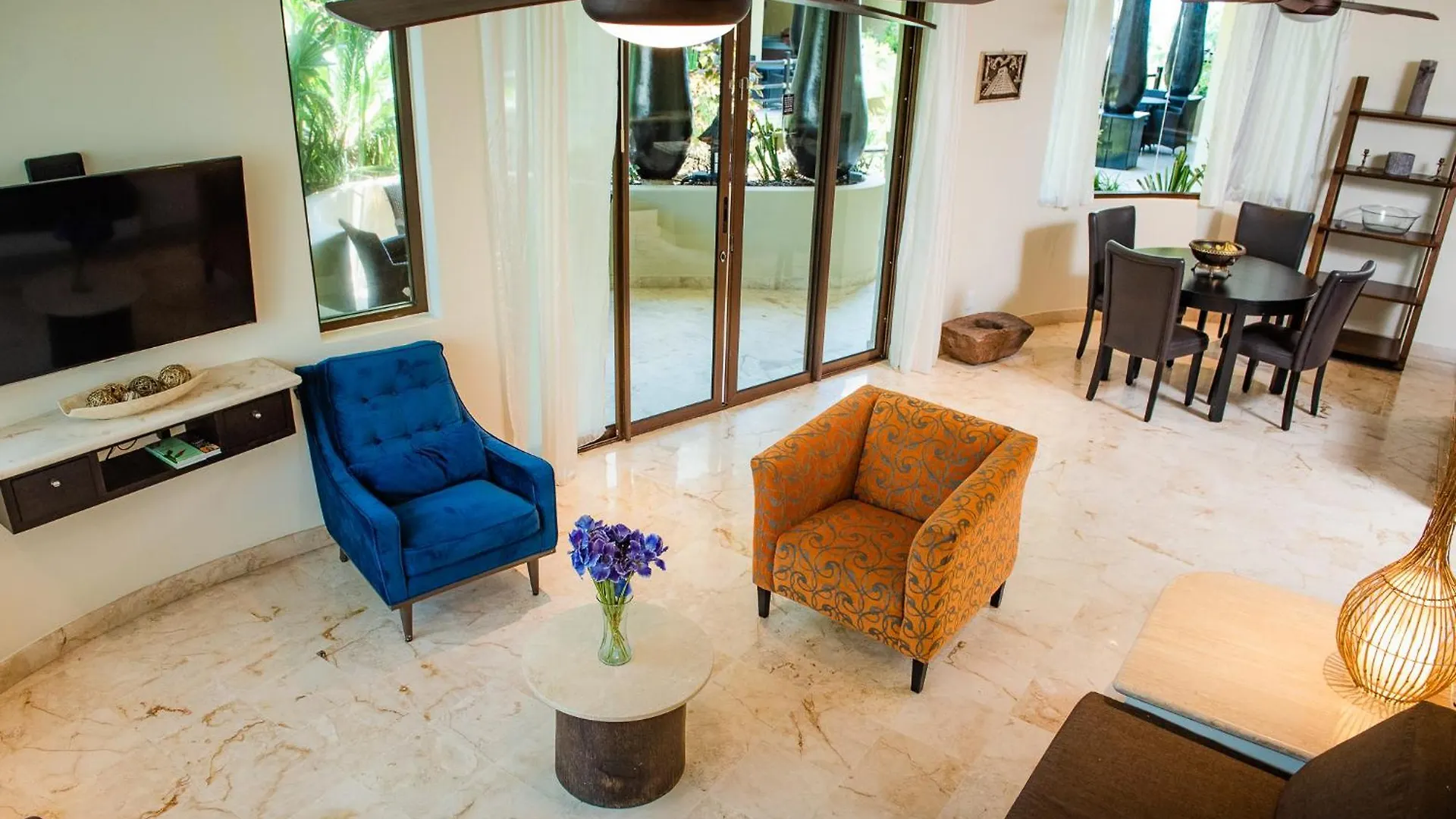 El Taj Oceanfront And Beachside Condo Hotel Playa del Carmen